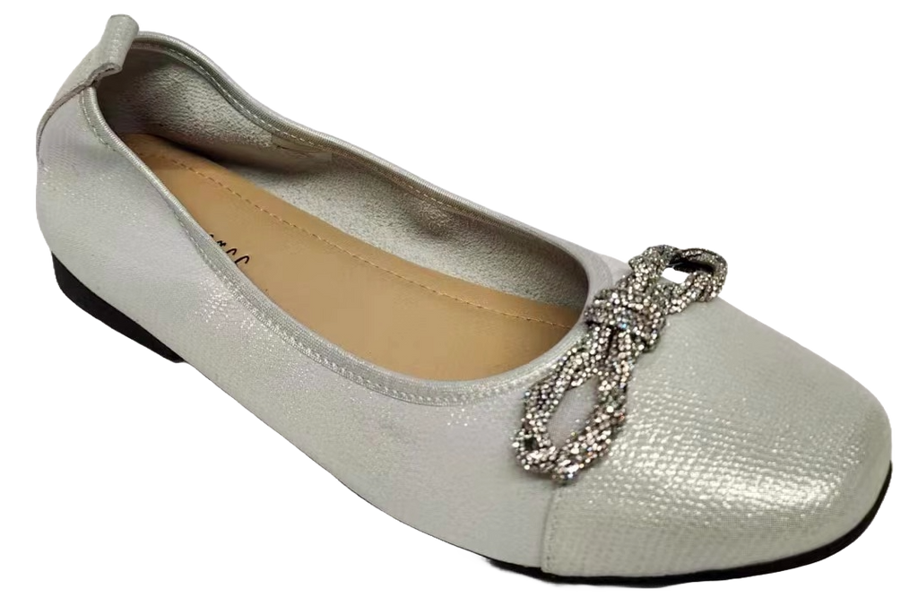 Square Toe Flats with Knot
